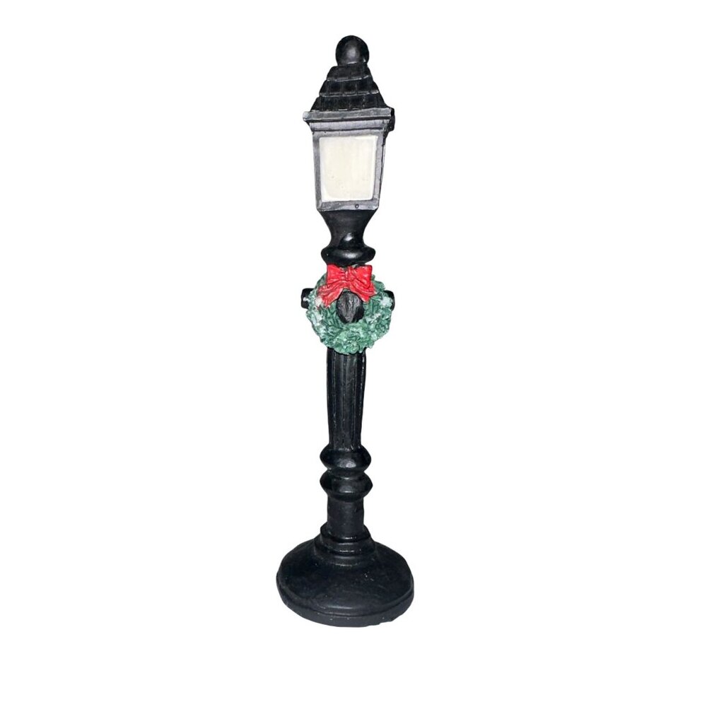 Vintage 1997 Mervyns Village Square Lamp Post Wreath Black Christmas Holiday